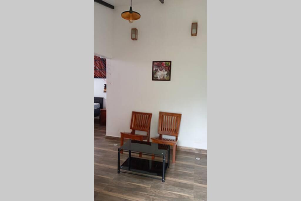 Farmstay In ചില്ലുകൂടാരം At Les Domki Et Al. Vagamon Esterno foto