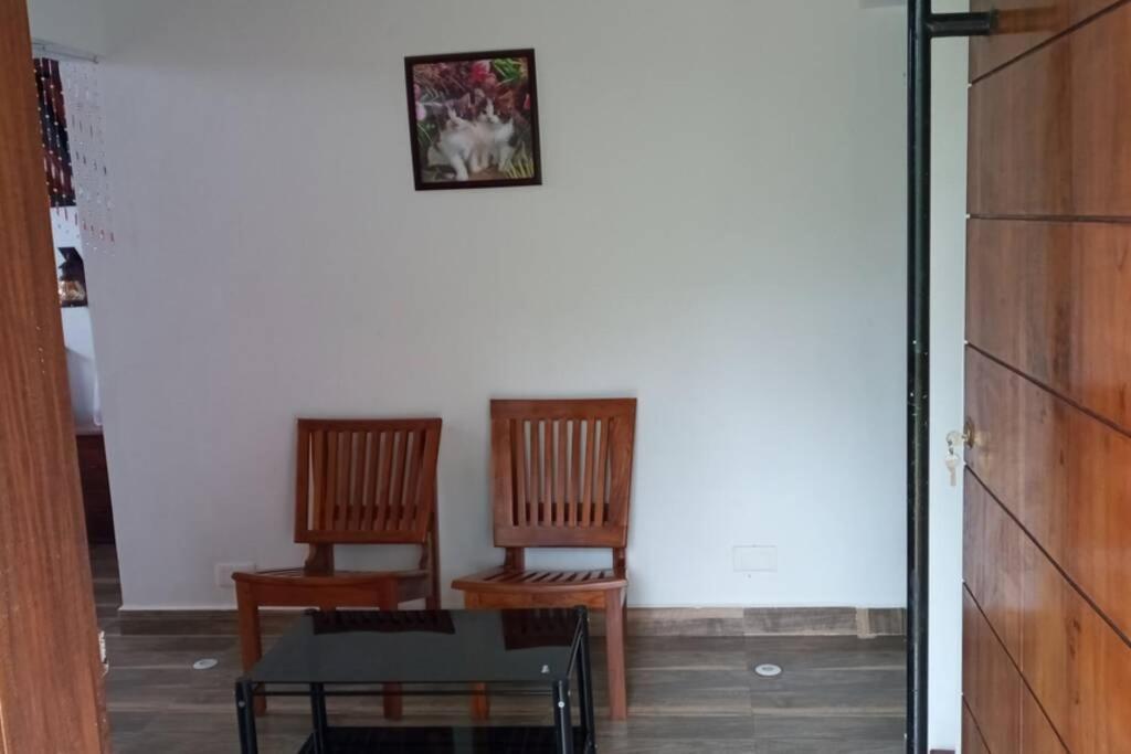Farmstay In ചില്ലുകൂടാരം At Les Domki Et Al. Vagamon Esterno foto